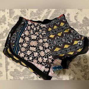 Without walls running shorts